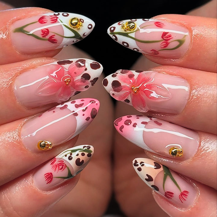 Artificial Nails in Exquisite Floral Design Stornfield