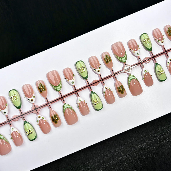 Floral-Inspired Decorative Press-On Nail Set