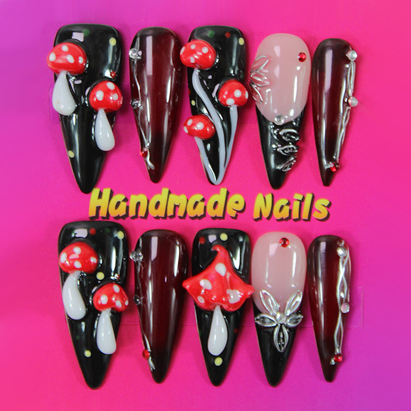 Artificial nails with handcrafted 3D designs Stornfield