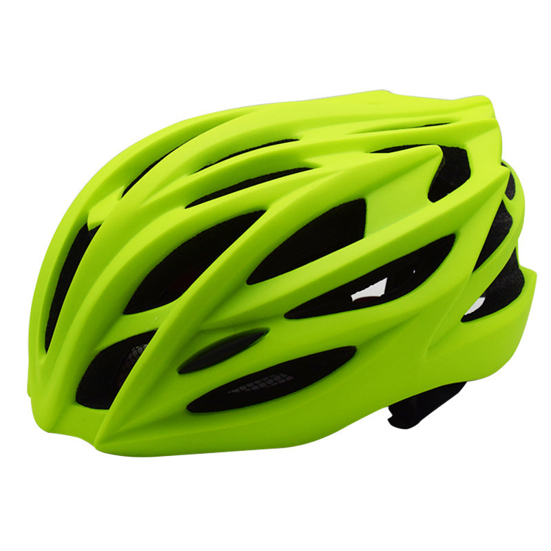 Road bike helmet with improved air circulation and comfortable inner lining Stornfield