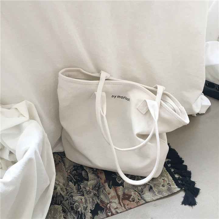 Everyday handbag with spacious interior and sturdy design Stornfield