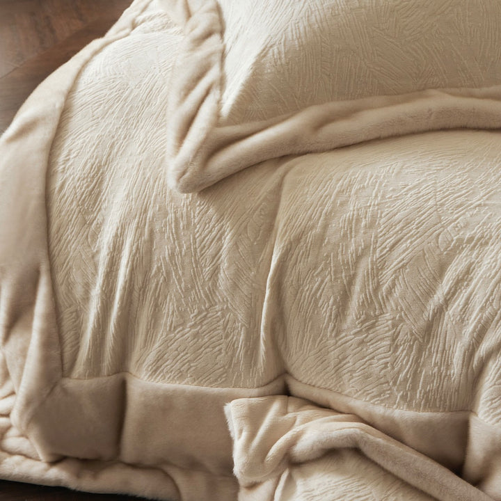 Ultra-Soft Velvet-Feel Reversible Duvet Cover & Sham Set with Faux-Fur Piped Edge