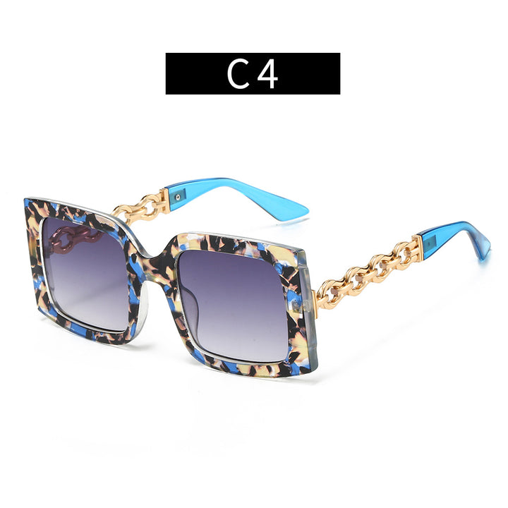 Ladies elegant sunglasses with luxurious chain details Stornfield