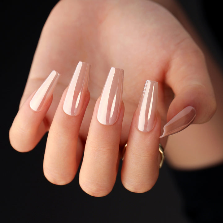 High-gloss stiletto nails Stornfield