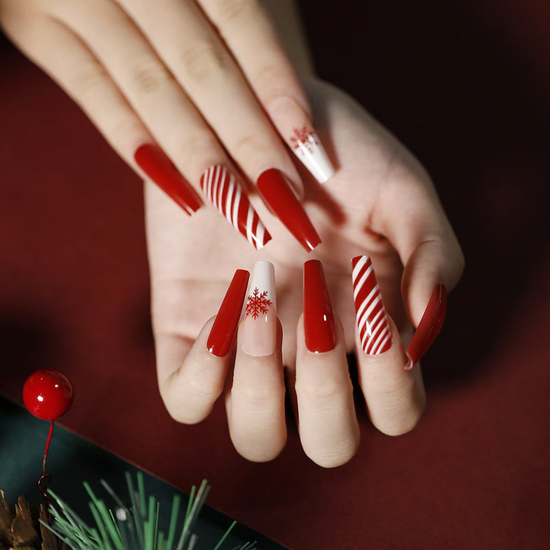 Festive Nail Art Press-On Nails Stornfield