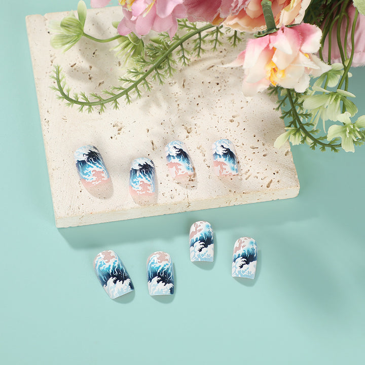 Nail art with wave pattern Stornfield