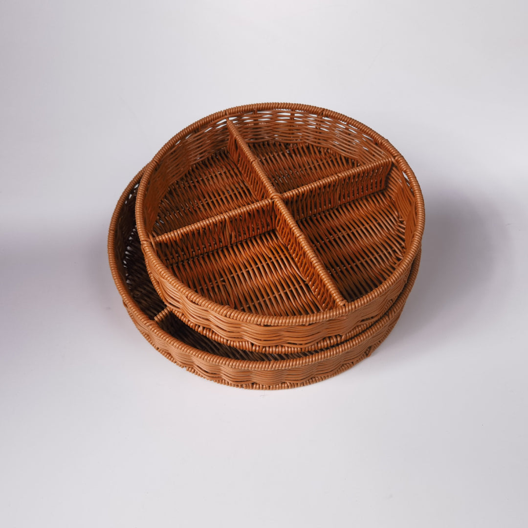 Ladies round basket plate with compartments Stornfield