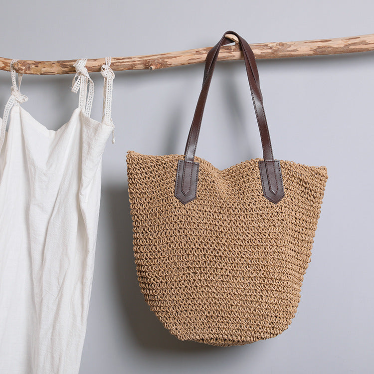 Generous wicker tote bag with leather handles Stornfield