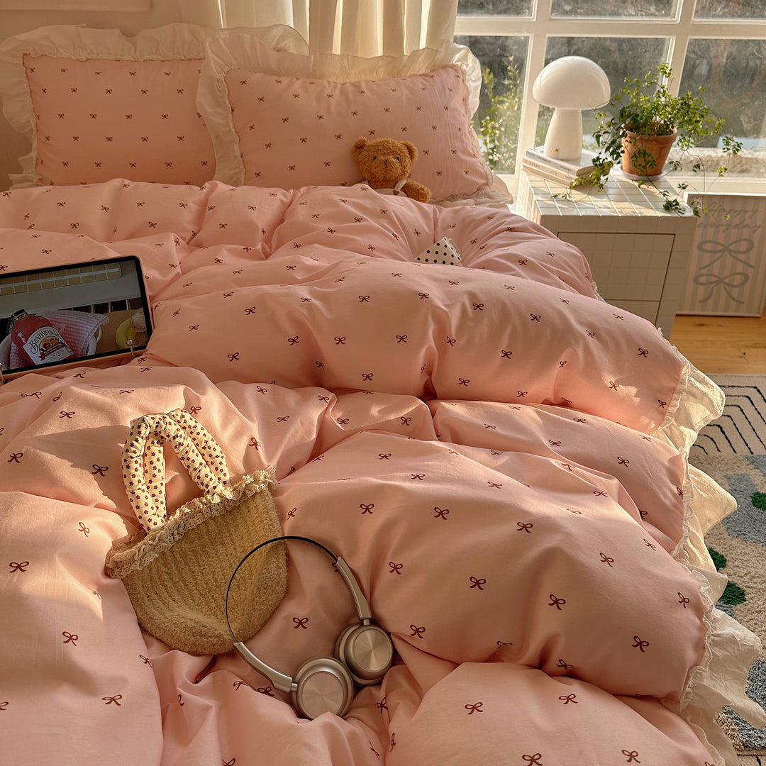 Playful Bow Patterned Bedding Set