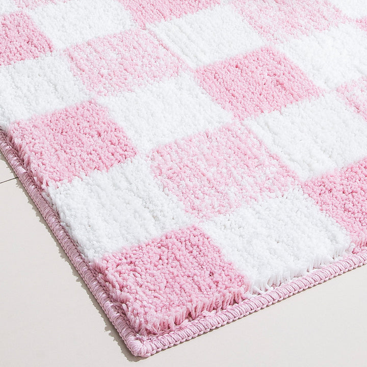 Soft Checkered Bath Mat