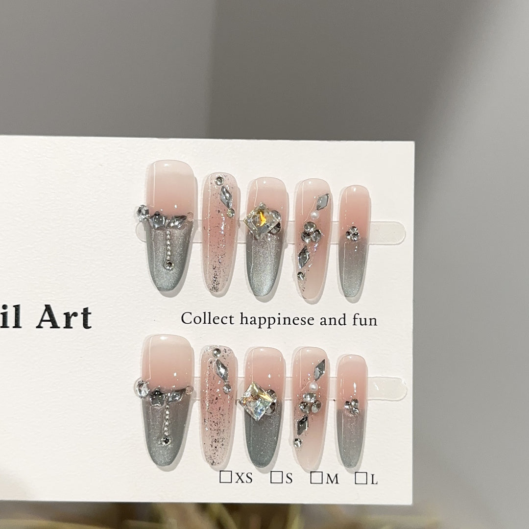 Glamorous Decorative Press-On Nail Art Set