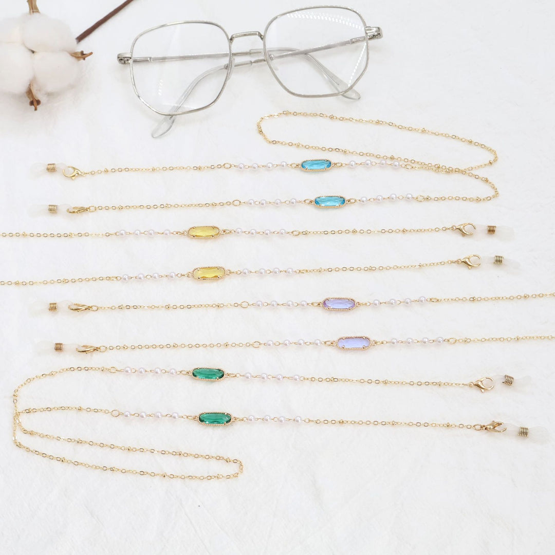 Elegant Eyewear Chain Holder Stornfield