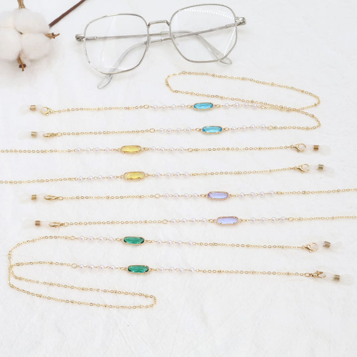 Elegant Eyewear Chain Holder Stornfield
