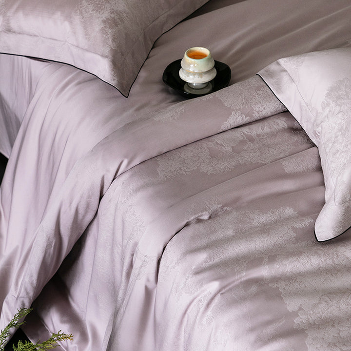 Fine jacquard satin bedding set with tone-on-tone pattern and concealed zipper