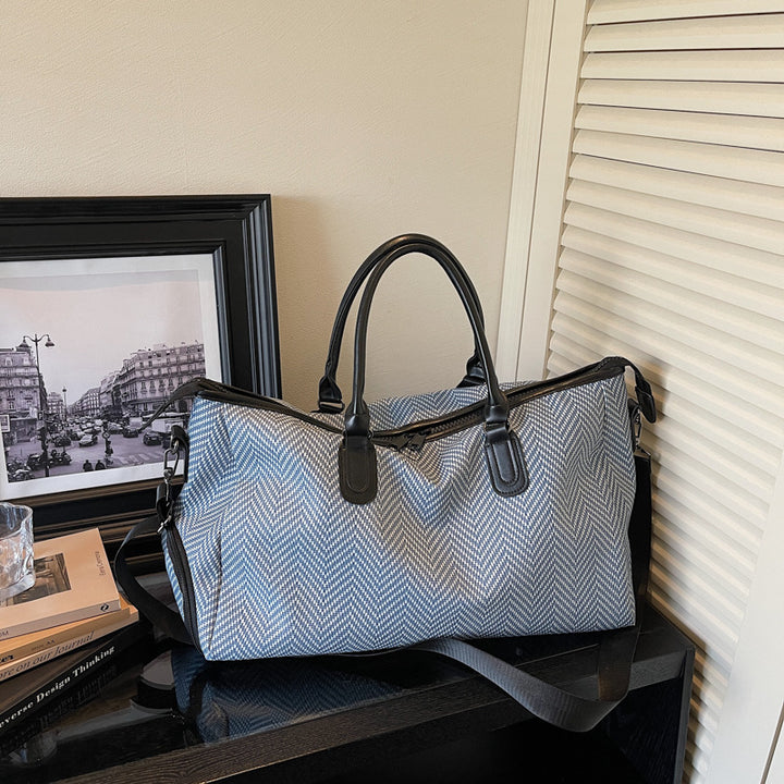 Elegant Travel Bag with Innovative Compartment Design Stornfield
