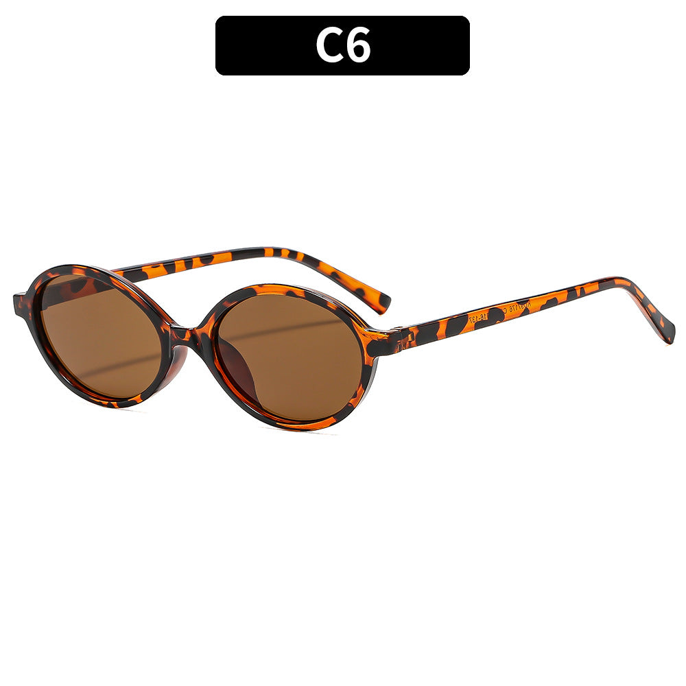Retro-Inspired Oversized Sunglasses