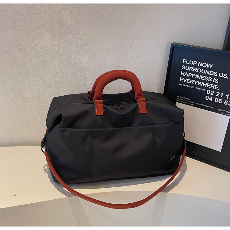 Elegant and Spacious Travel Bag with Robust Design Stornfield