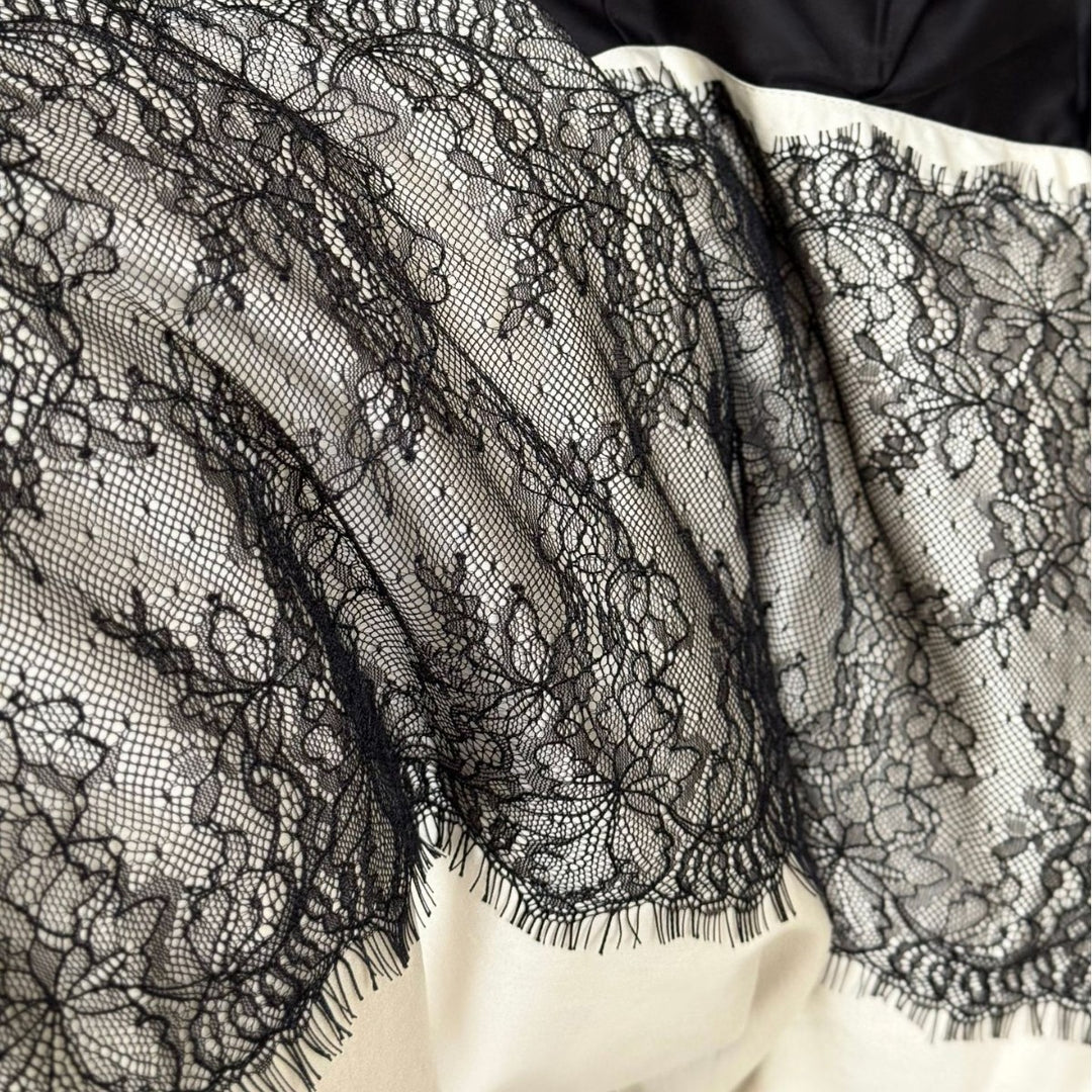 Elegant Satin-Blend Duvet Cover Set with Ruffle Trim, Lace Appliqué Band & Reversible Botanical Print Pillow Shams