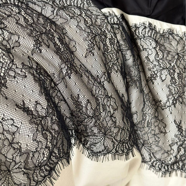 Elegant Satin-Blend Duvet Cover Set with Ruffle Trim, Lace Appliqué Band & Reversible Botanical Print Pillow Shams
