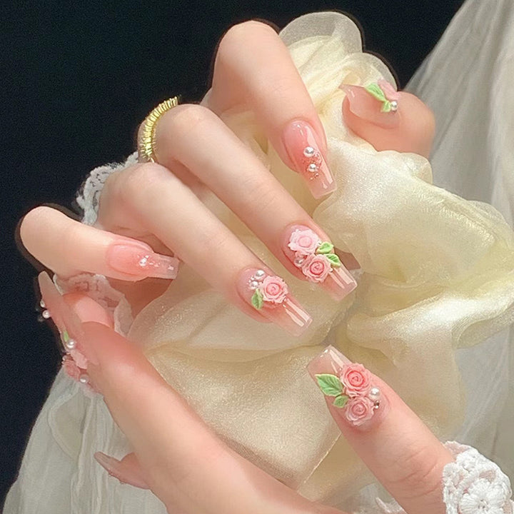 Romantic art nails with floral design Stornfield