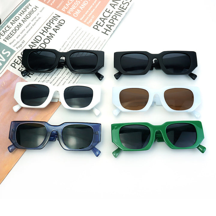Women's fashion sunglasses with angular frame and UV protection Stornfield