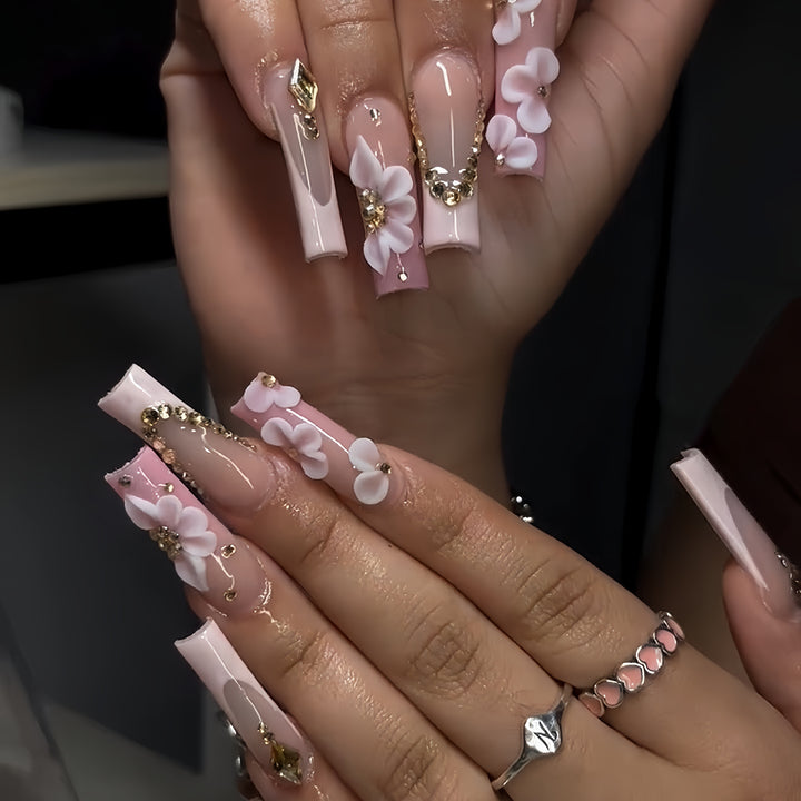 Elegant 3D Floral Press-On Nail Art Stornfield