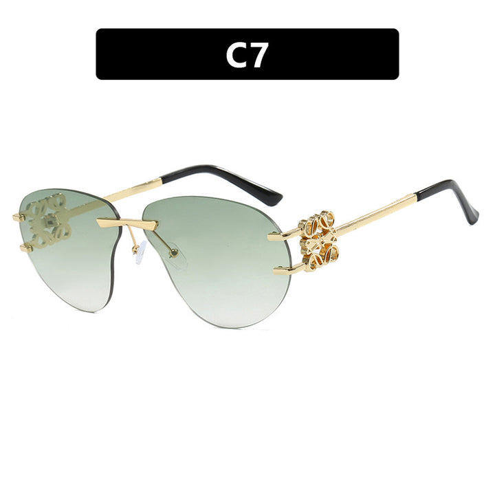 Women's fashionable sunglasses in elegant aviator style with gemstone details Stornfield