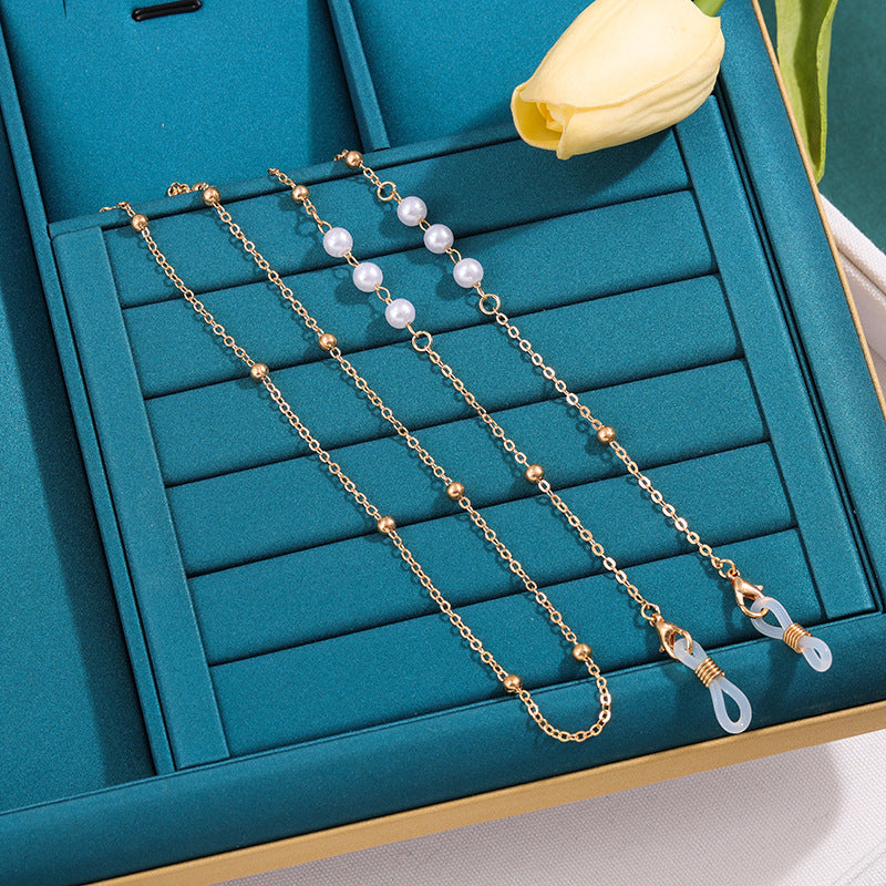 Elegant Pearl Eyewear Holder Chain Stornfield