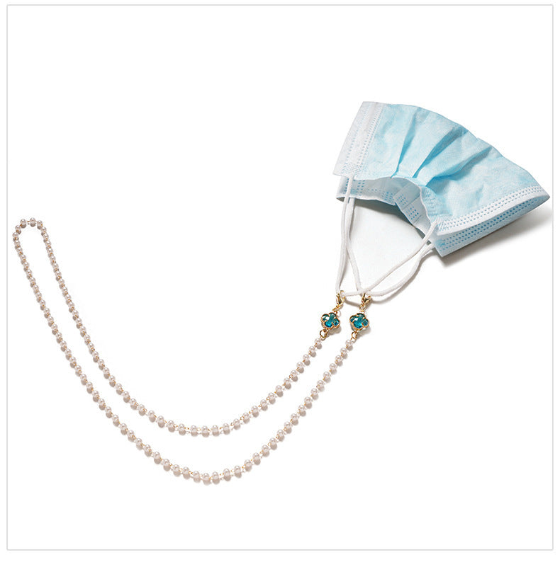 Elegant glasses holder chain with pearl accents Stornfield