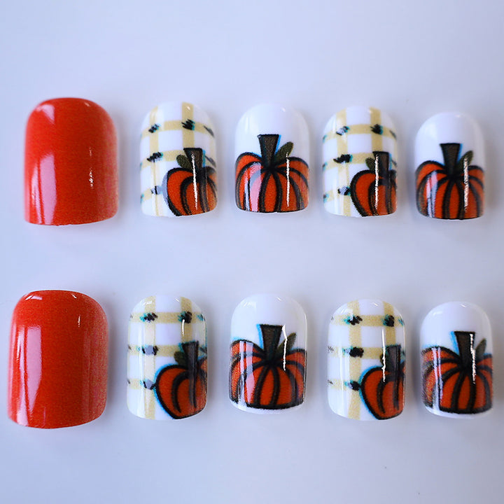 Festive Autumn-Themed Nail Art Stornfield
