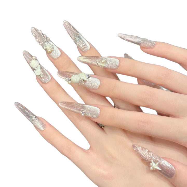 Decorative Press-On Nail Art Set with Ocean-Inspired Shell and Pearl Accents