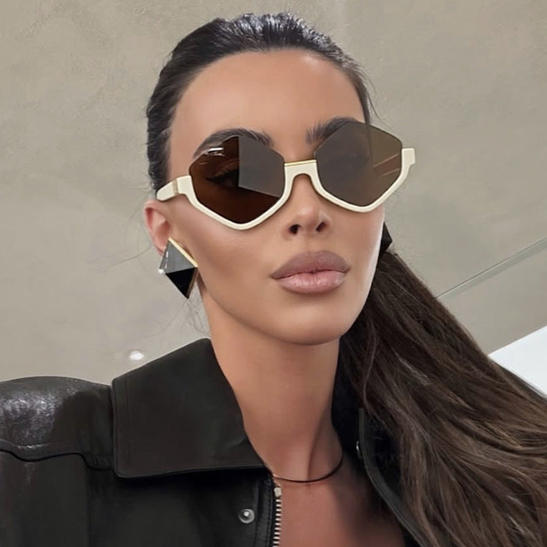 Women's fashionable sunglasses with trendy hexagonal frame and protective lenses Stornfield