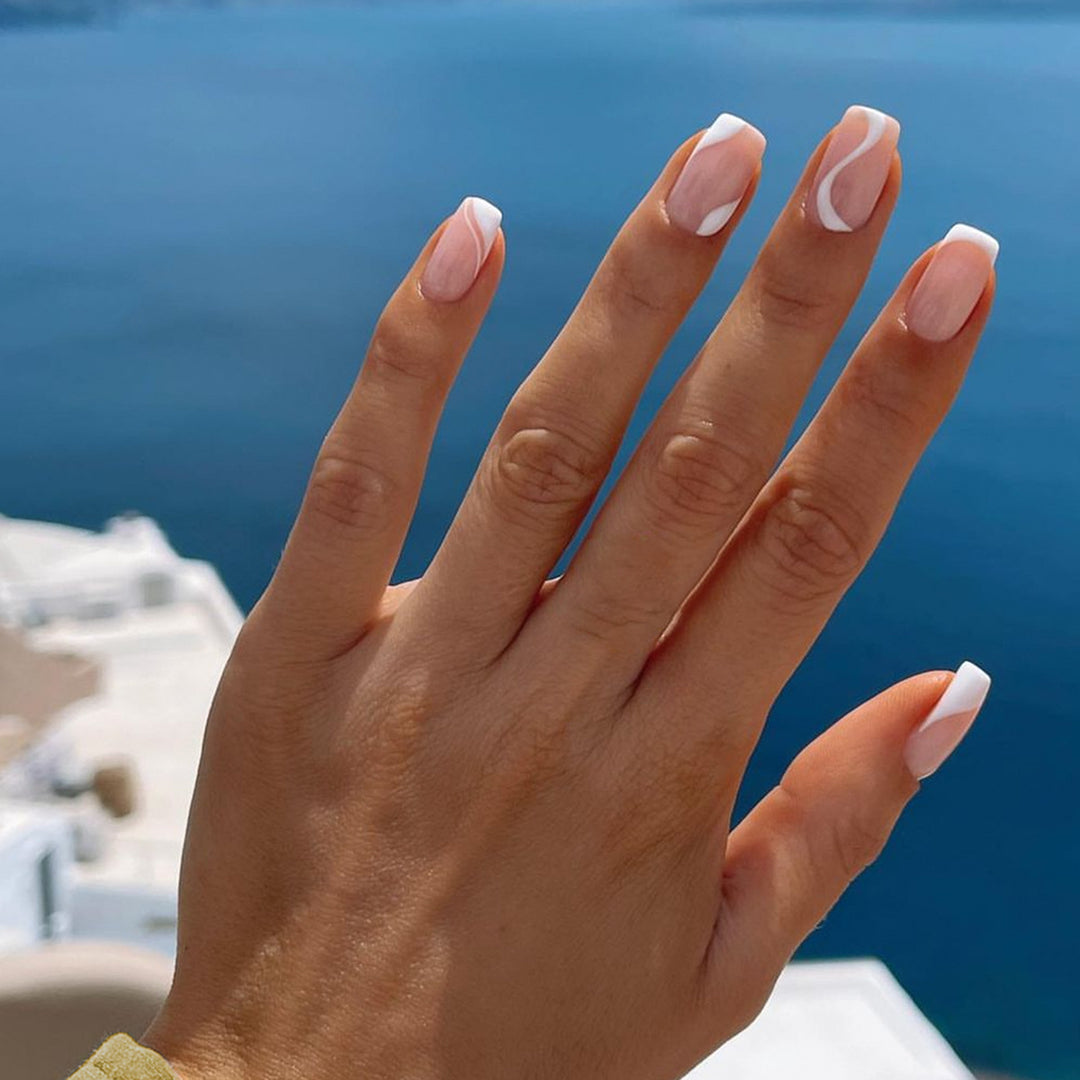 Artificial nail set with elegant French tips Stornfield