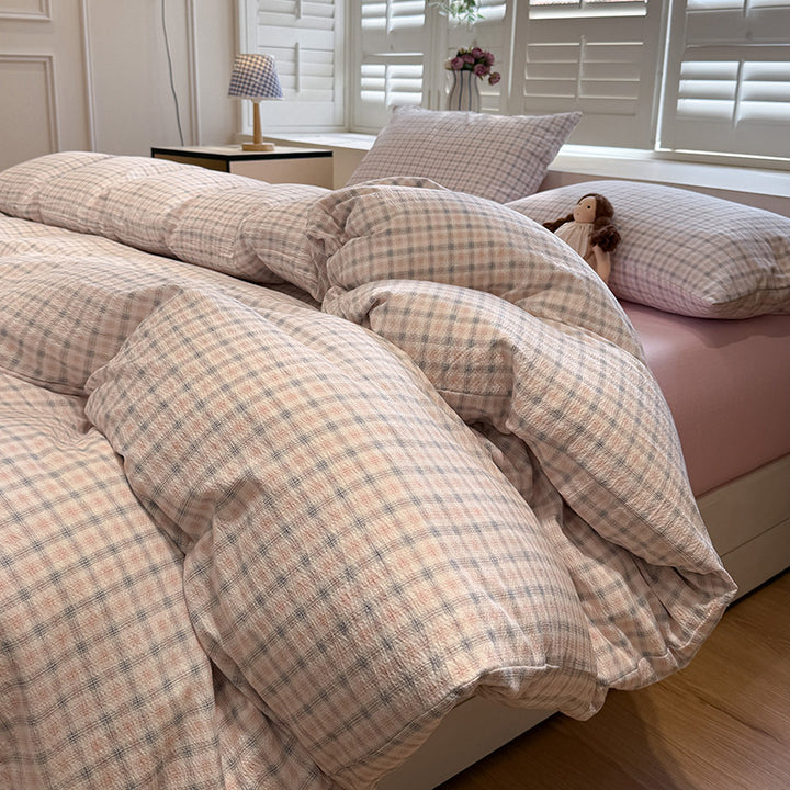 Cozy Plaid Bedding Set
