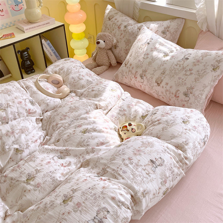 Cotton Gauze Quilted Duvet Cover and Pillowcase Set with Vintage Floral Bunny Print