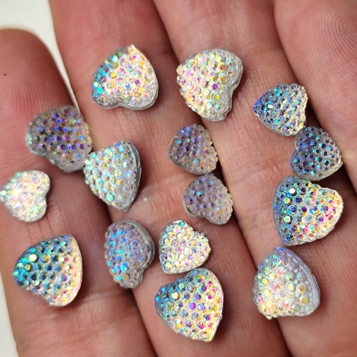 Glittering heart-shaped gemstones Stornfield