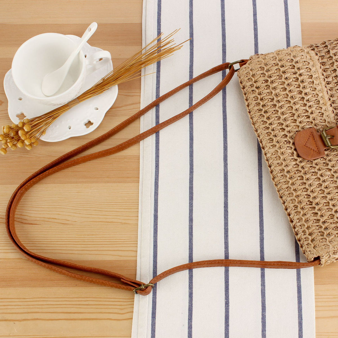 Handbag with Smart Closure System and Adjustable Strap Stornfield