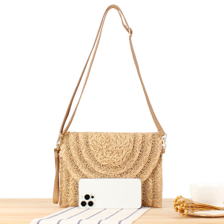 Shoulder bag made of braided straw with structured design Stornfield
