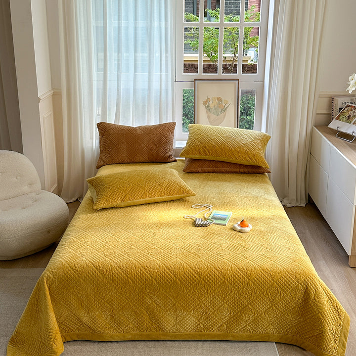 Quilted Velvet-Texture Bedspread and Pillow Sham Set
