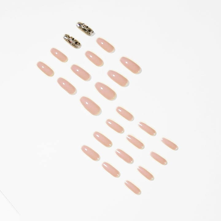 Artful nail art with glitter accents Stornfield