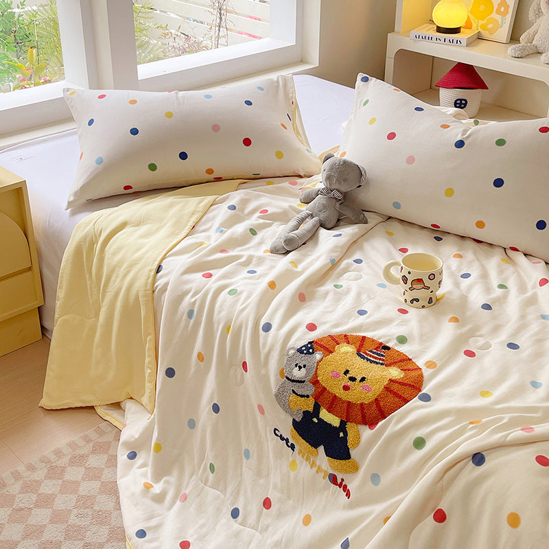 Women's cuddly blanket with cute bear design Stornfield