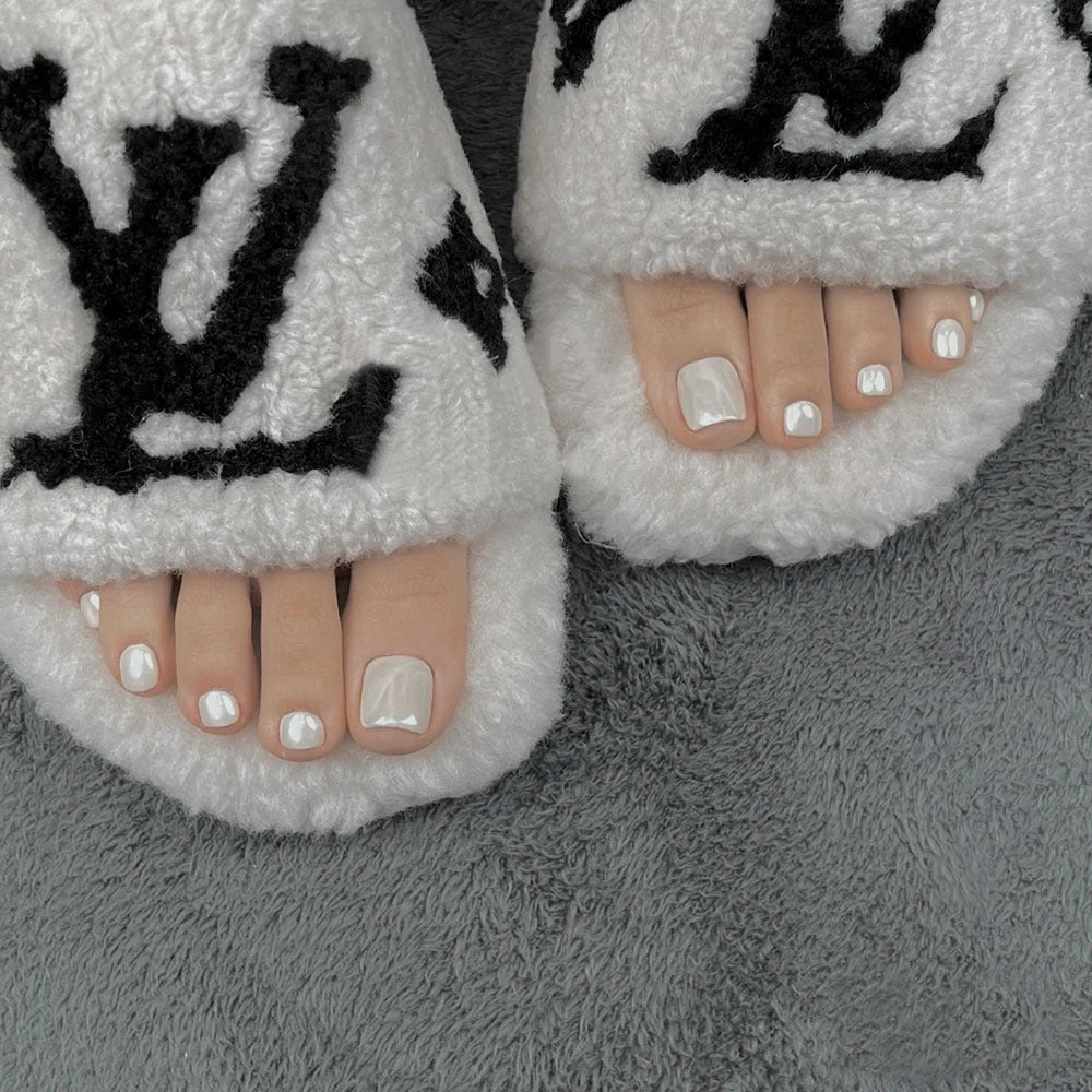 Plush Comfort Slide Slippers Stornfield