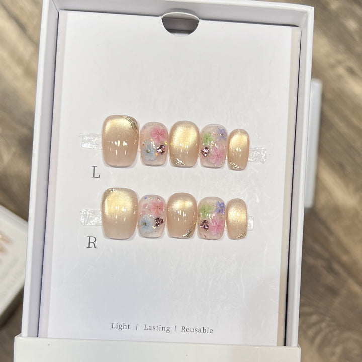 Artistic Floral-Design Press-On Nail Set Stornfield