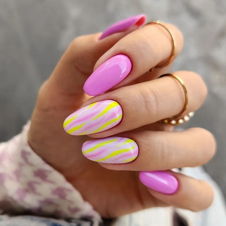 Amazing art nails with peacock feather design Stornfield