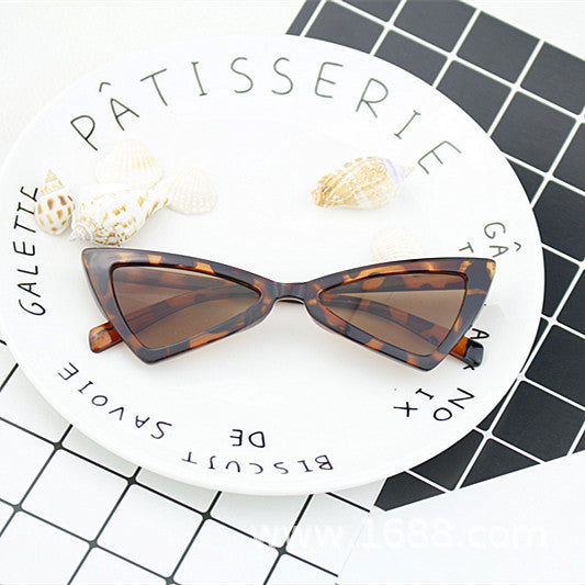 Women's fashionable Cat-Eye sunglasses with elegant design Stornfield
