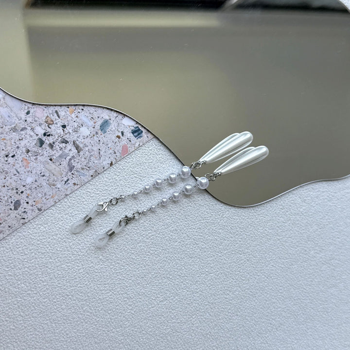 Elegant Pearl-Accented Eyewear Chain Stornfield