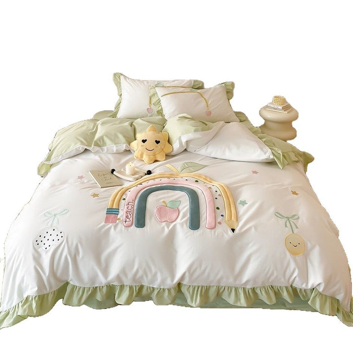 Cute children's bedding set with appliquéd dessert and animal motifs made of cotton microfibre