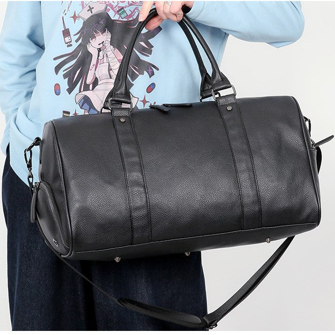 Luxurious travel bag with practical shoulder strap Stornfield