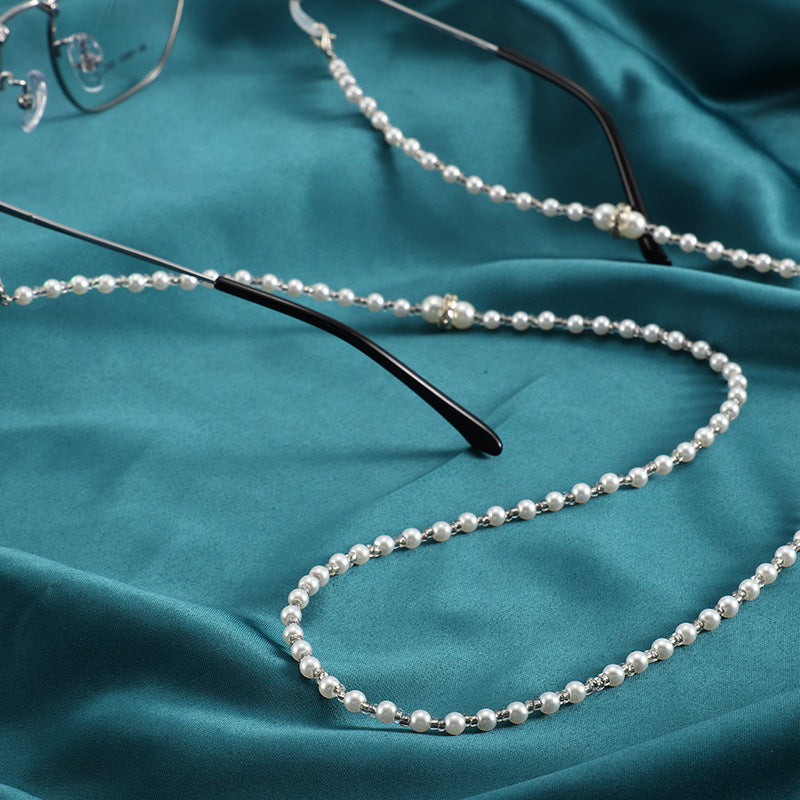 Elegant Beaded Glasses Chain Stornfield
