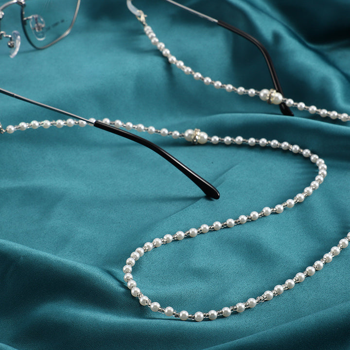 Elegant Beaded Glasses Chain Stornfield